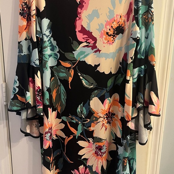 EUC! Stunning!  Roz & Ali Black Floral midi dress with Bell Sleeves - Picture 2 of 12